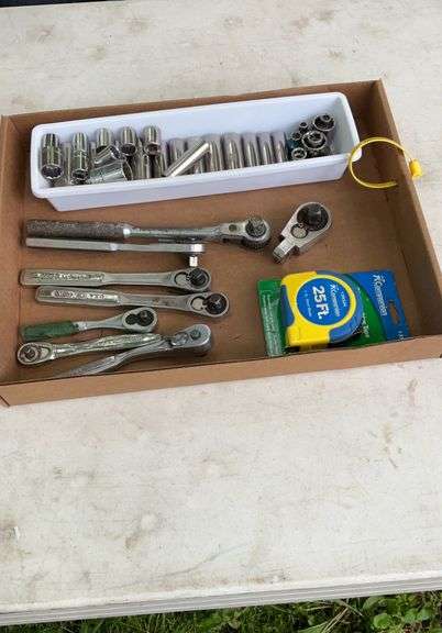 Flat of 3/8 sockets & ratchets