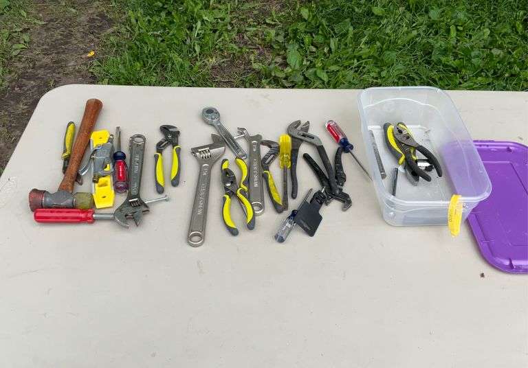 tote of misc tools