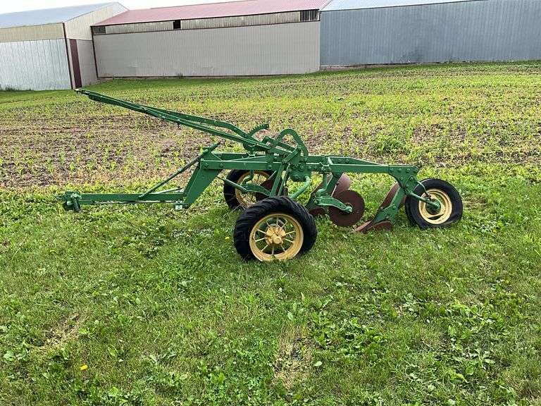 John Deere 2x14” Pull Type Plow, Coulters, Mechanical Lift