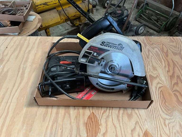 Craftsman 7 1/4" circular saw & Black & decker jig