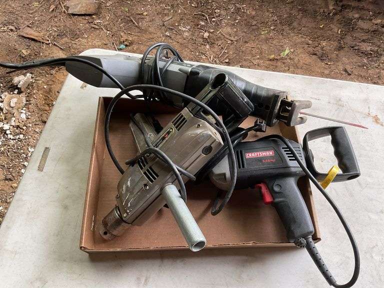 Flat of corded drill drivers & reciprocating saw