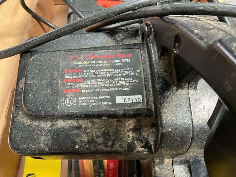 Craftsman 7 1/4" circular saw & Black & decker jig