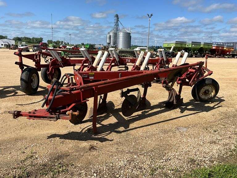 International 3 bottom mounted plow, #710