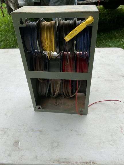 Wire storage rack w/wire