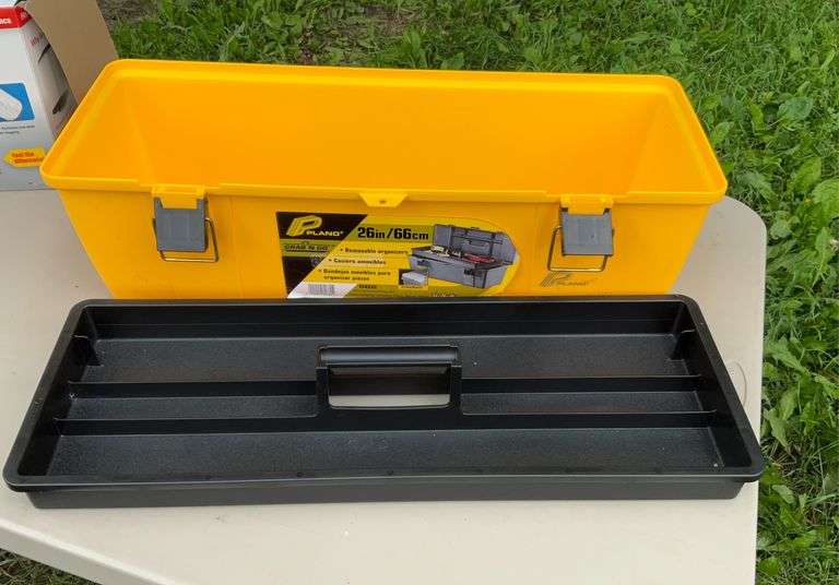 Plano 26" tool box