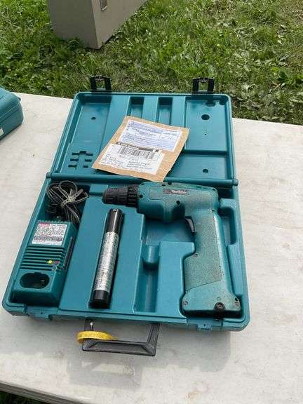 Makita 12V drill