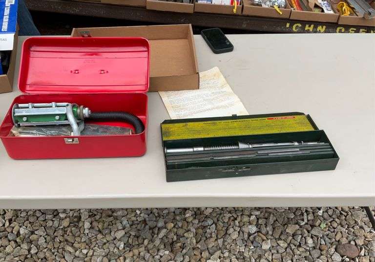 Flat w/2 cylinder hones