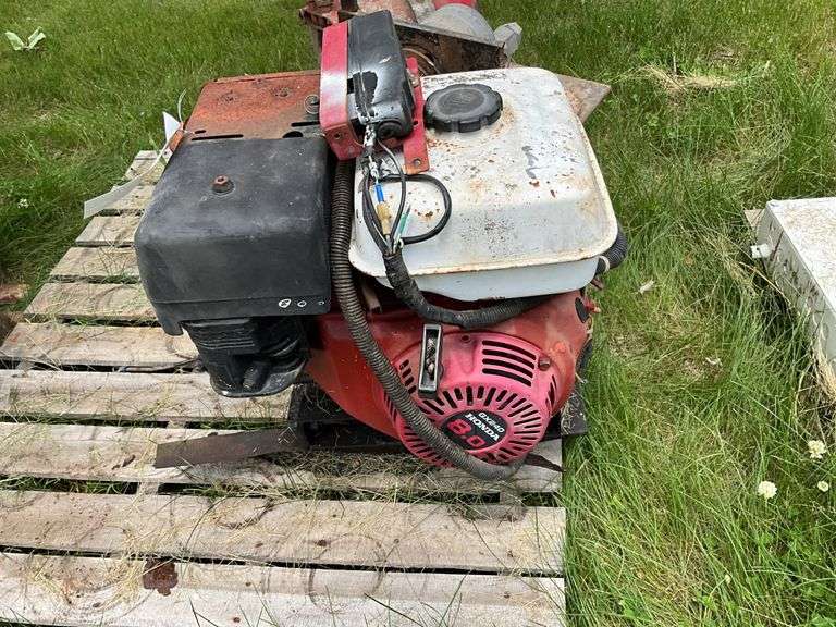 Honda GX240 8Hp Engine(engine is free) mounted on Platform, Hydraulic Pumps