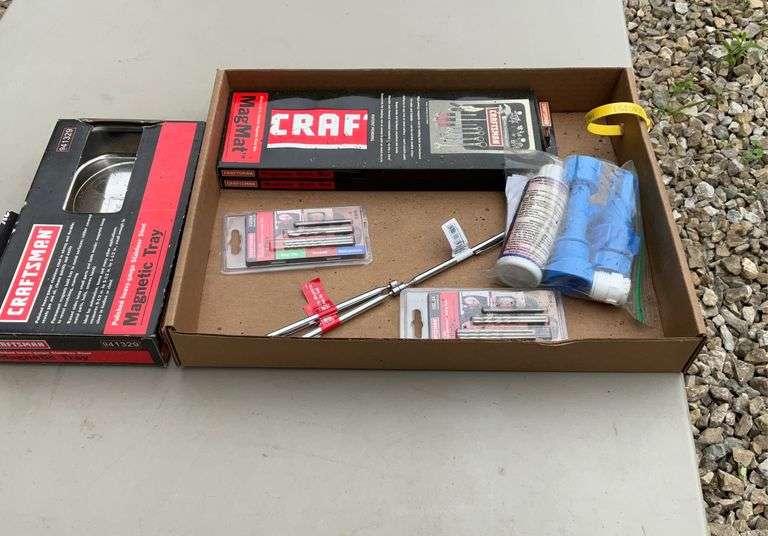 Flat of craftsman magmat, magnetic tray, bit packs