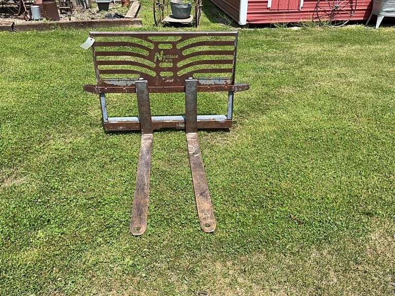 Skid Loader Mount Pallet Forks 48”