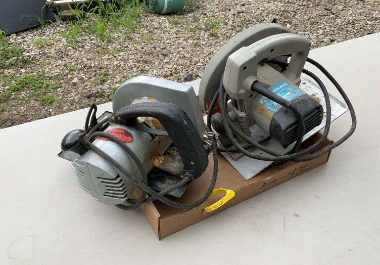Flat with 2 circular saws