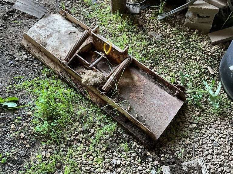 Garden tractor front blade