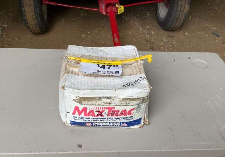 Maxtrac tire chains 42 1/4 x 42 3/4