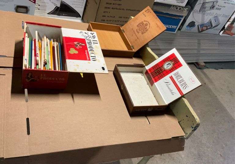 3 cigar boxes and collectible pencils