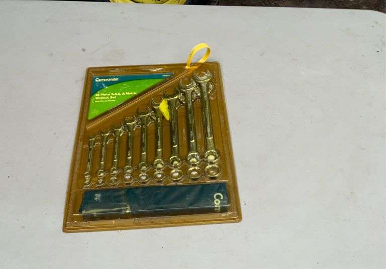 Companion 18pc wrench set, standard & metric