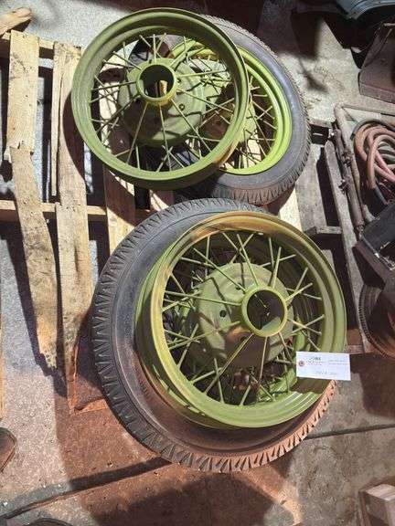 Ford Model T/A Parts -  Spoke wheels with three tires(Have been painted)(Un