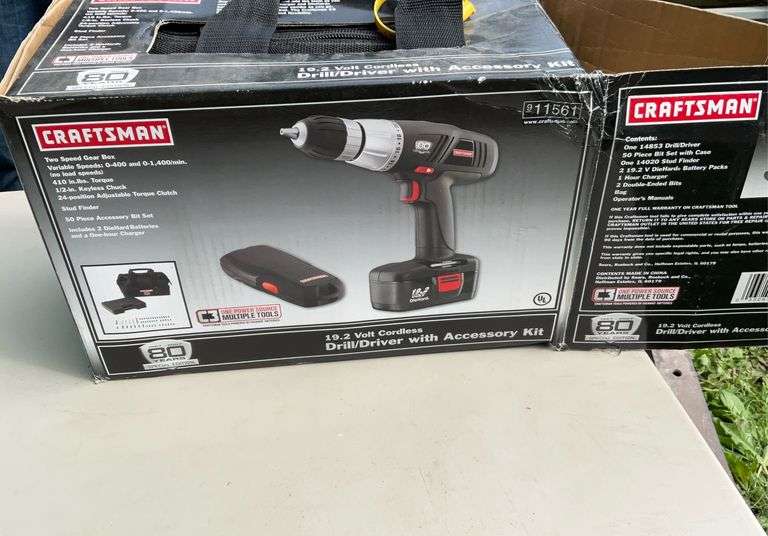 Craftsman 19.2V cordless drill driver w/accessories