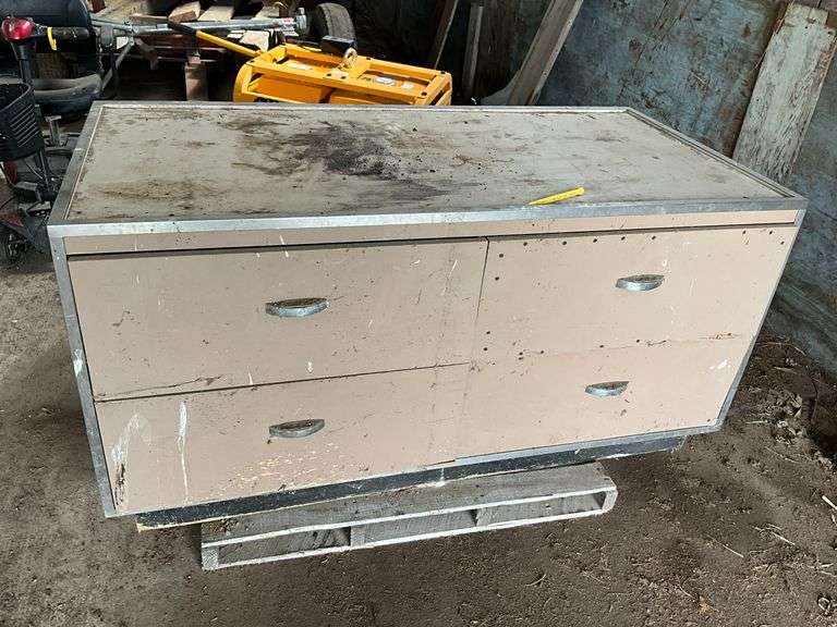 4-drawer cabinet