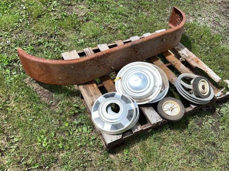 9”x69” Trailer Fender & hub caps