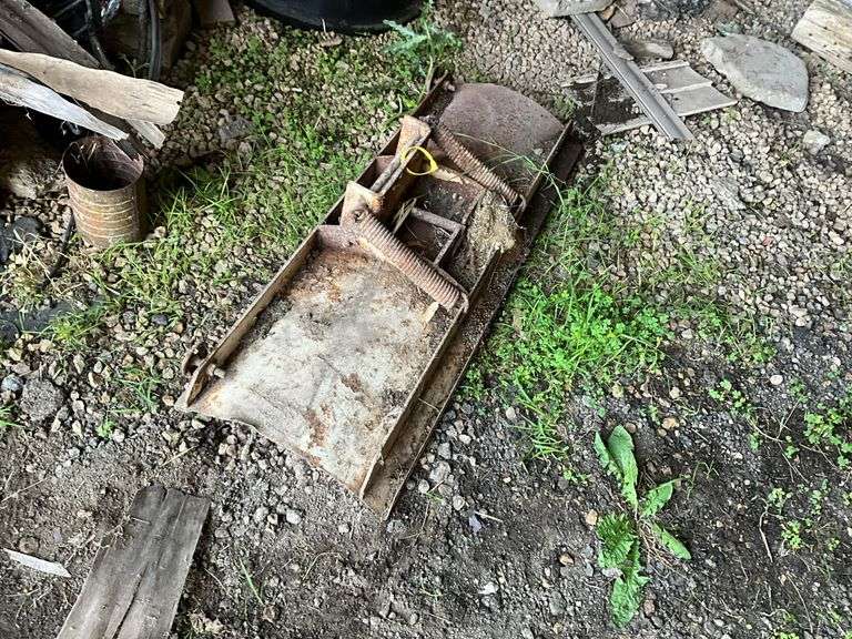Garden tractor front blade