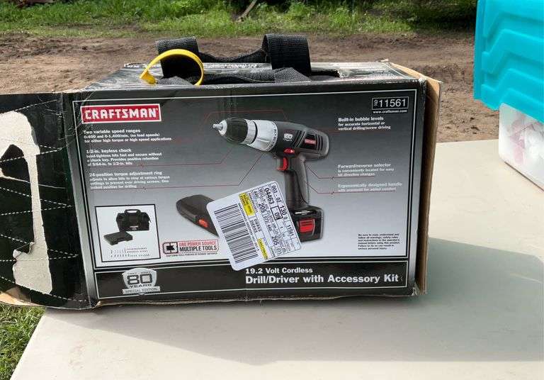 Craftsman 19.2V cordless drill driver w/accessories