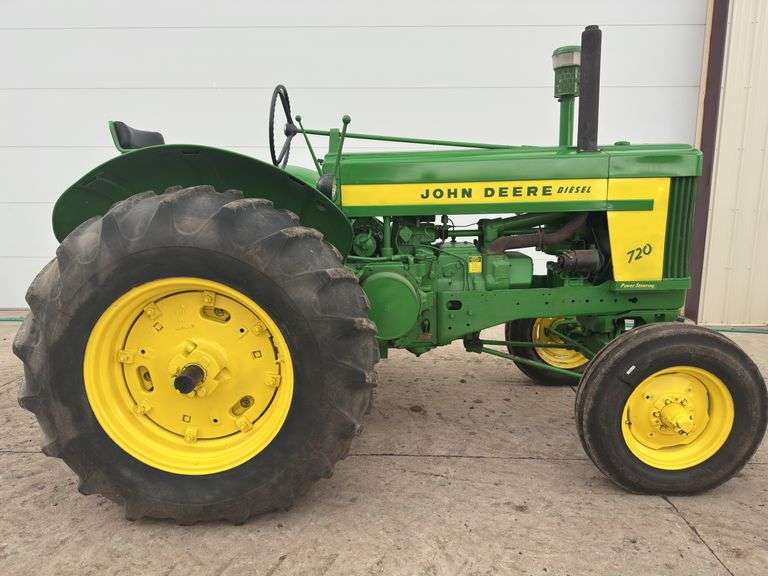 1958 John Deere 720 Diesel Standard Tractor, Electric Start, Restored, 18.4
