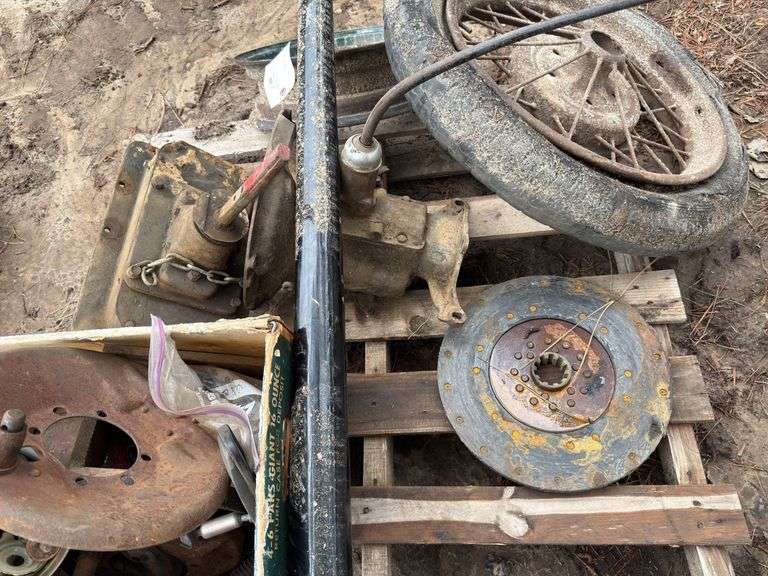 Ford Model T/A Parts - Transmission parts, differential with driveshaft, br