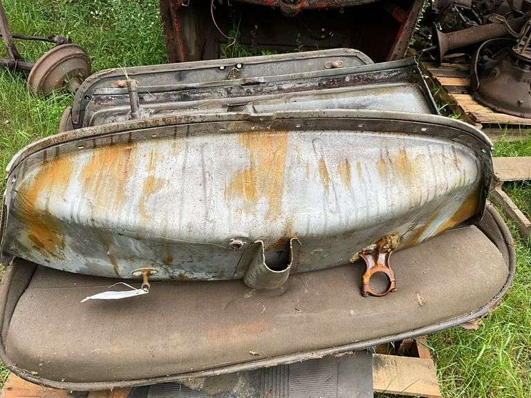 Ford Model A/T Fuel Tanks, Seat