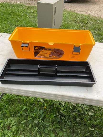 26" plastic tool box