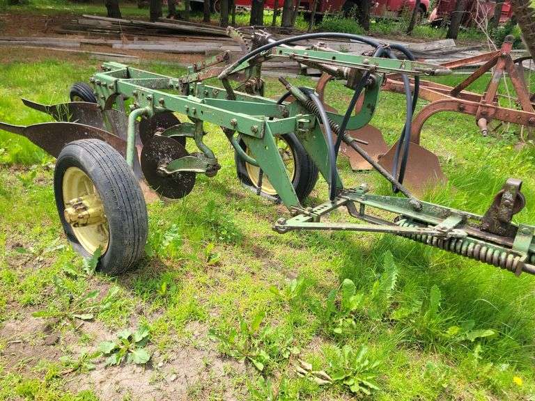 John Deere 2x14" Pull Type Plow, Hydraulic Lift, Coulters
