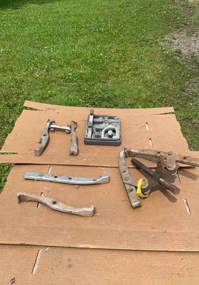 Flat of pulley pullers