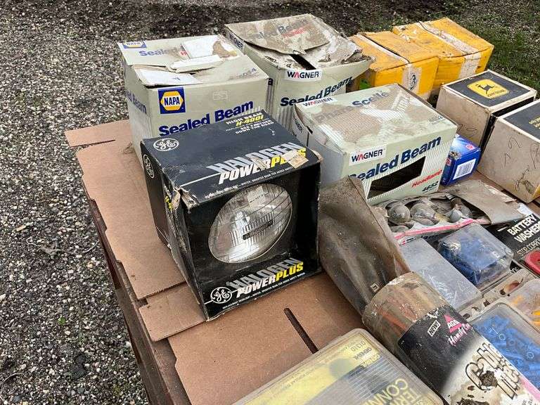 Flat of wire nuts, zip ties, & sealed beam lamps