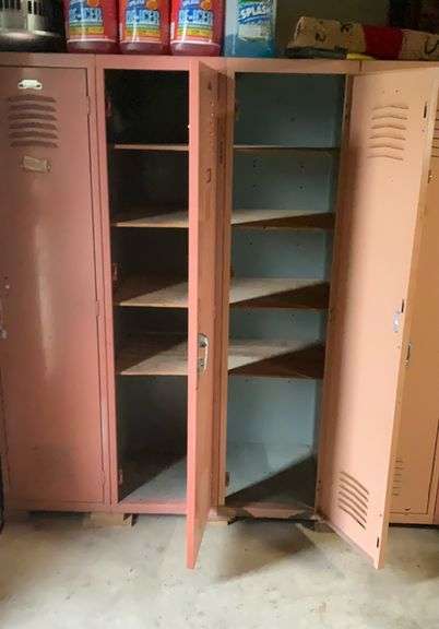 5 locker unit 75 in long x 5 ft tall x 18 in deep