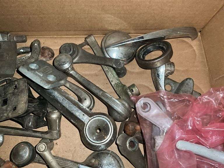 Door handles, window cranks, other Accessories for vintage cars