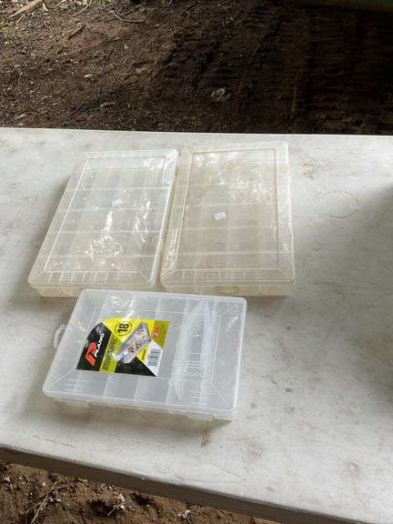 Box with 7 plastic divided cases
