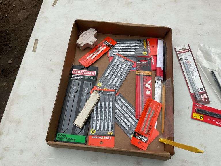 Flat of jig saw blades, forestner bit set & misc