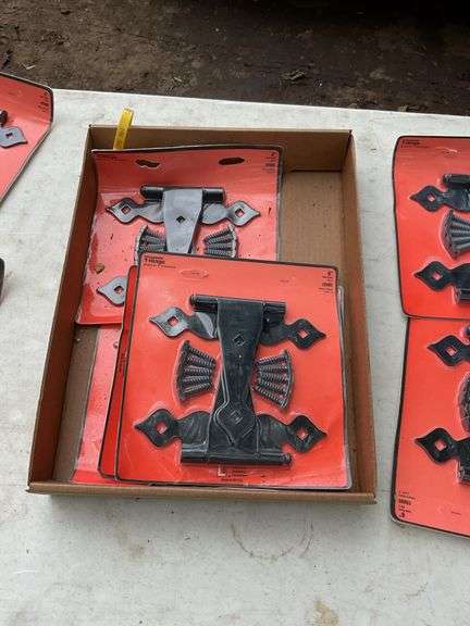 Flat of ornamental t-hinge 6"