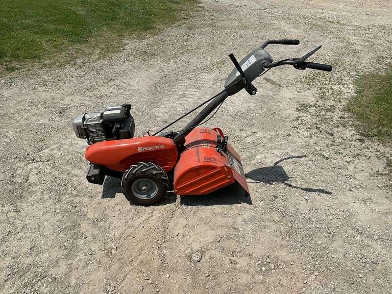 Husqvarna Model DRT900H Rear Tine Tiller, Looks New