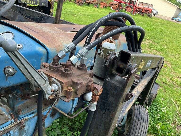 Ford 1600 Utility Tractor, 2 Cylinder Diesel, 1868 Hrs Showing, 3 Pt, PTO, 