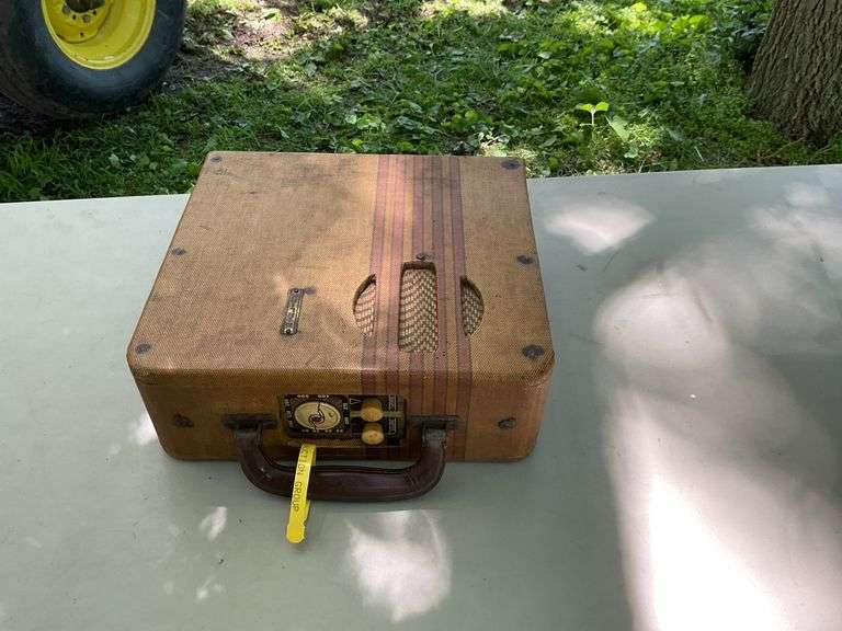 Vintage radio & tote of misc newspaper articles