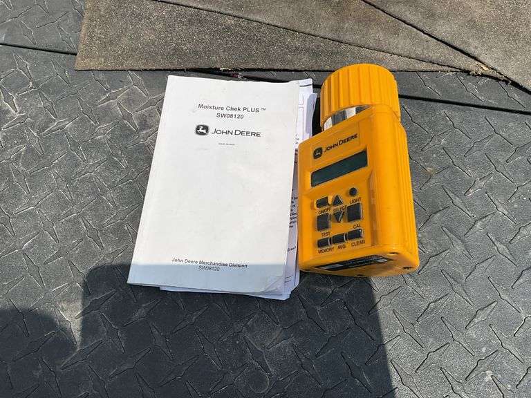 John Deere Model SWO8120 Moisture Tester