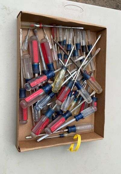Flat of craftsman screwdrivers