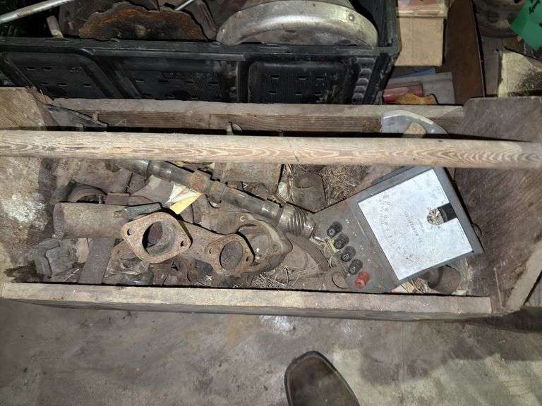 Pallet Of Assorted Model T/A Parts, Pistons, Pressure Plate, Cam, Alternato
