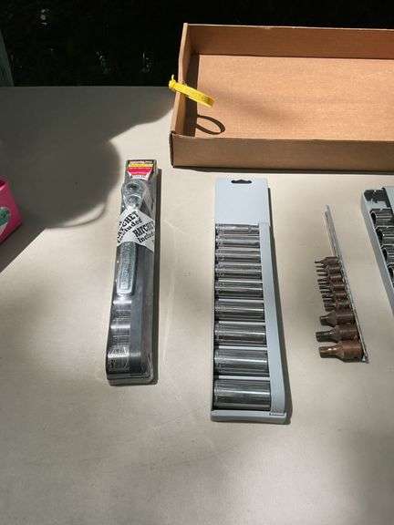 Flat of 3/8 sockets & ratchets