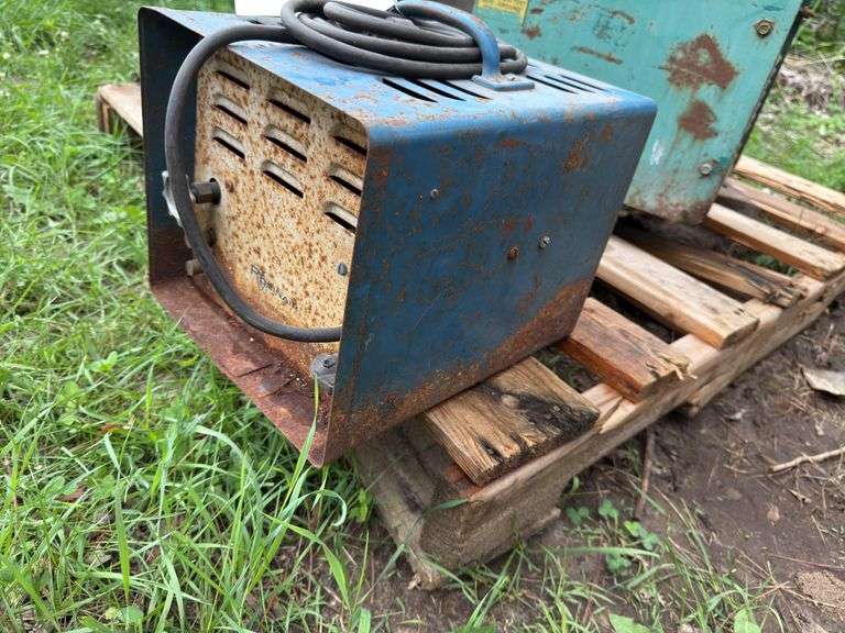 Robinair 120 V refrigerant vacuum pump(Condition unknown)