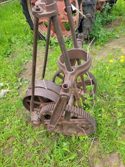 Stover 586 Pump Jack Drive - May not be complete