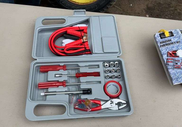 31pc roadside emergency kit