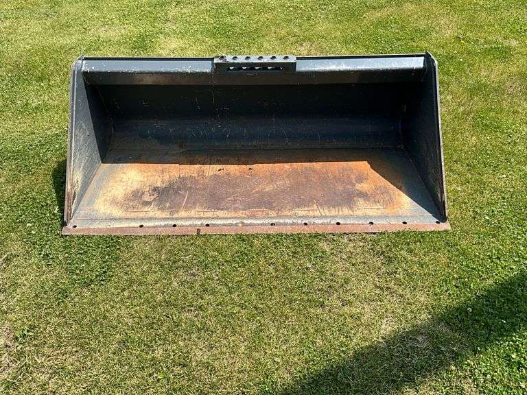 68” Skid Loader Bucket