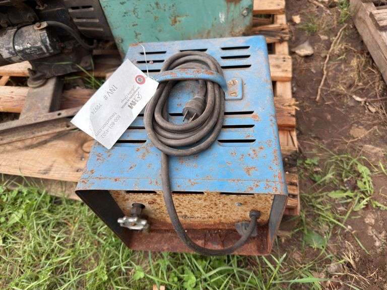 Robinair 120 V refrigerant vacuum pump(Condition unknown)
