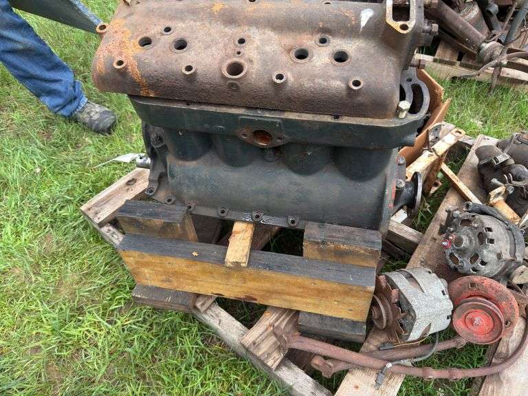 Ford Model T/A Four-cylinder Engine Block with Head (Engine is not free)